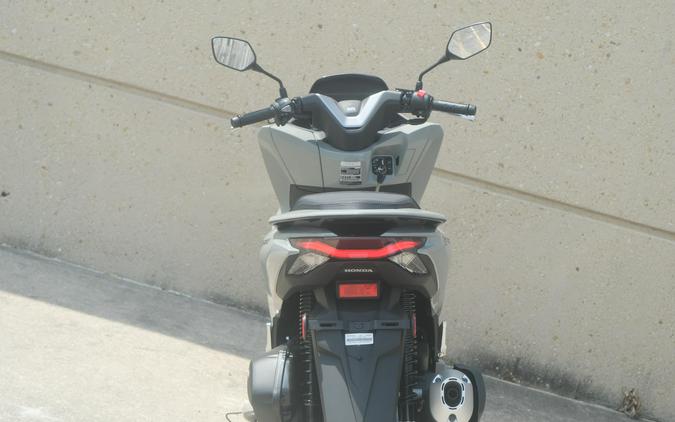2025 HONDA PCX