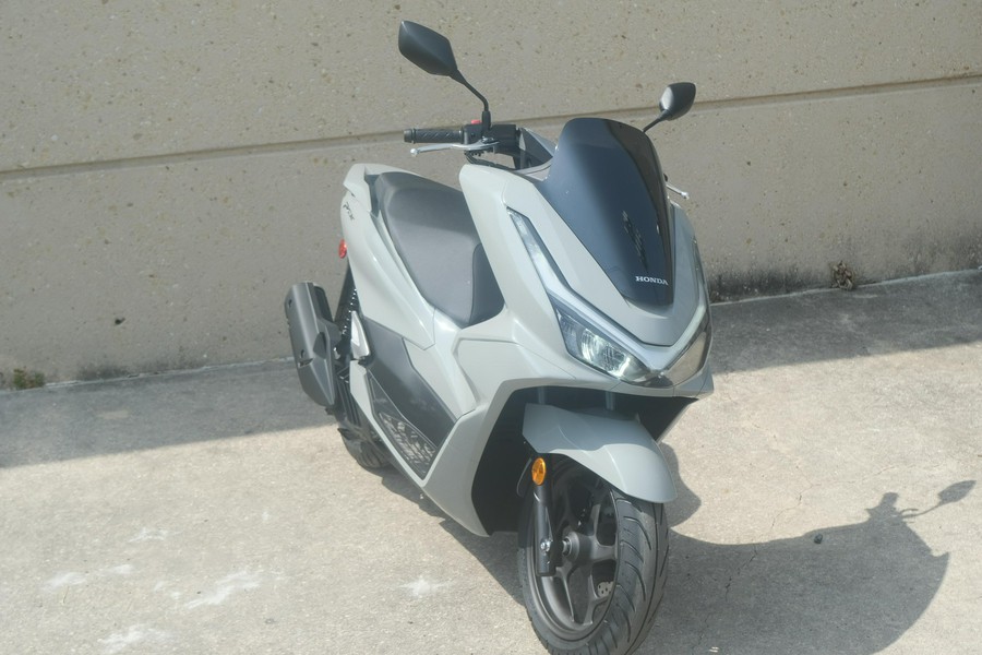 2025 HONDA PCX