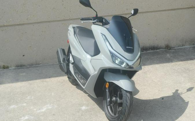 New 2025 HONDA PCX