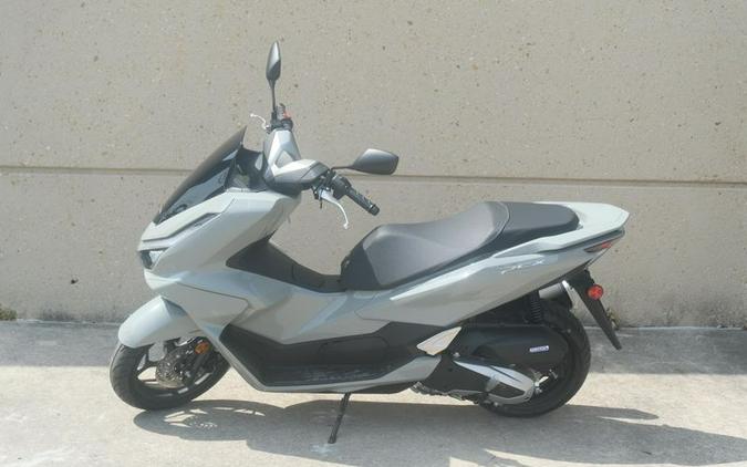 New 2025 HONDA PCX