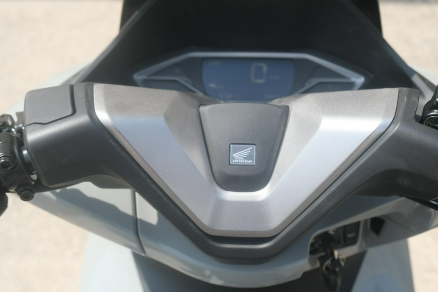 2025 HONDA PCX