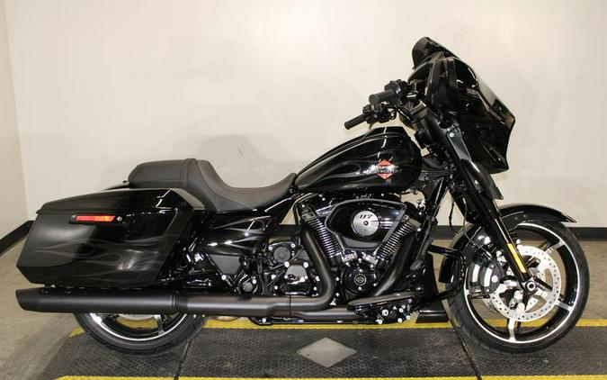 2025 Harley-Davidson® FLHX - Street Glide®