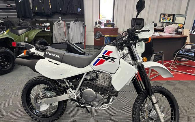 2025 XR™ 650L - Honda