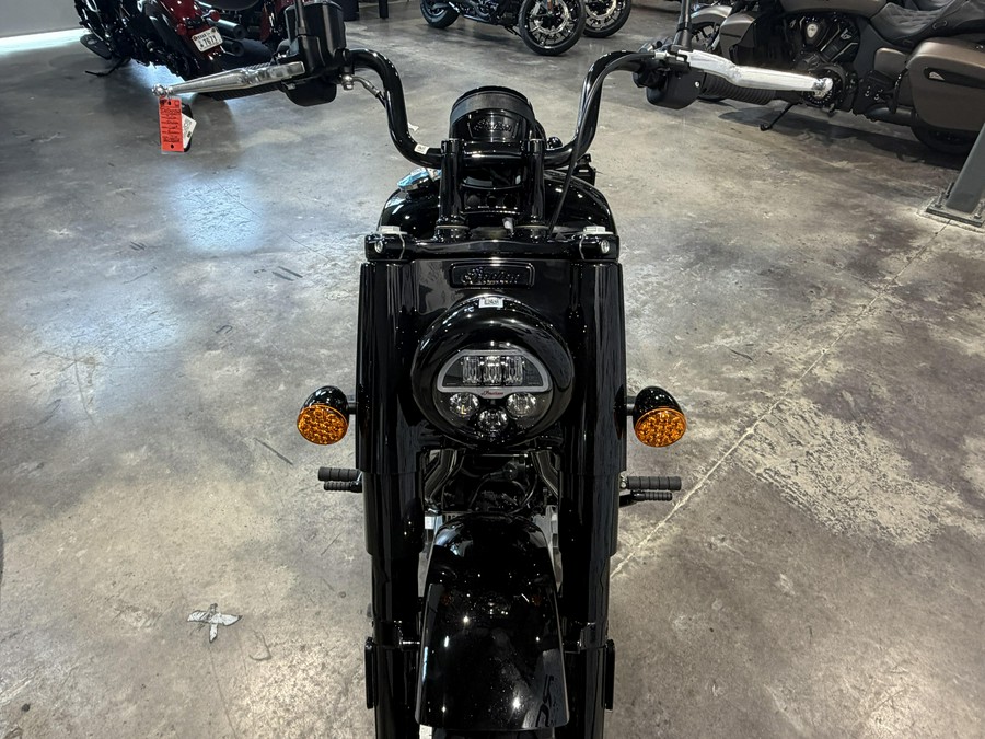 2026 Indian Motorcycle CHIEF BOBBER