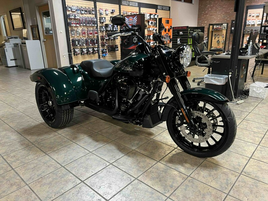 2024 Harley-Davidson Freewheeler Alpine Green / Vivid Black