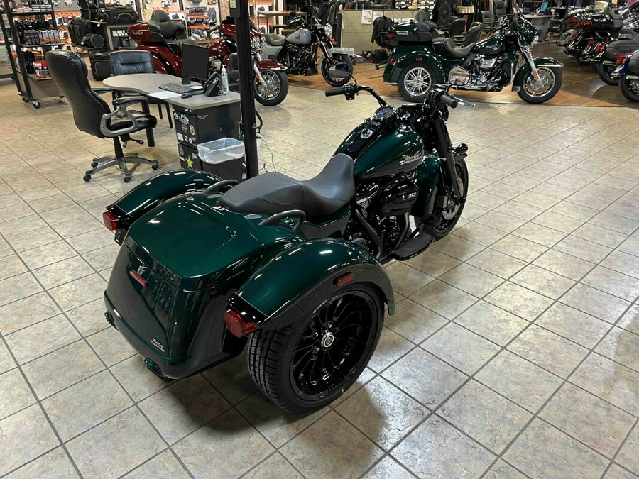 2024 Harley-Davidson Freewheeler Alpine Green / Vivid Black