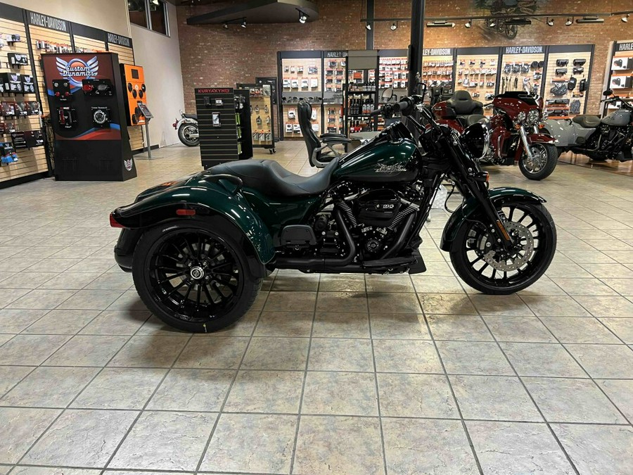 2024 Harley-Davidson Freewheeler Alpine Green / Vivid Black