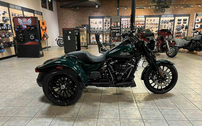 2024 Harley-Davidson Freewheeler Alpine Green / Vivid Black