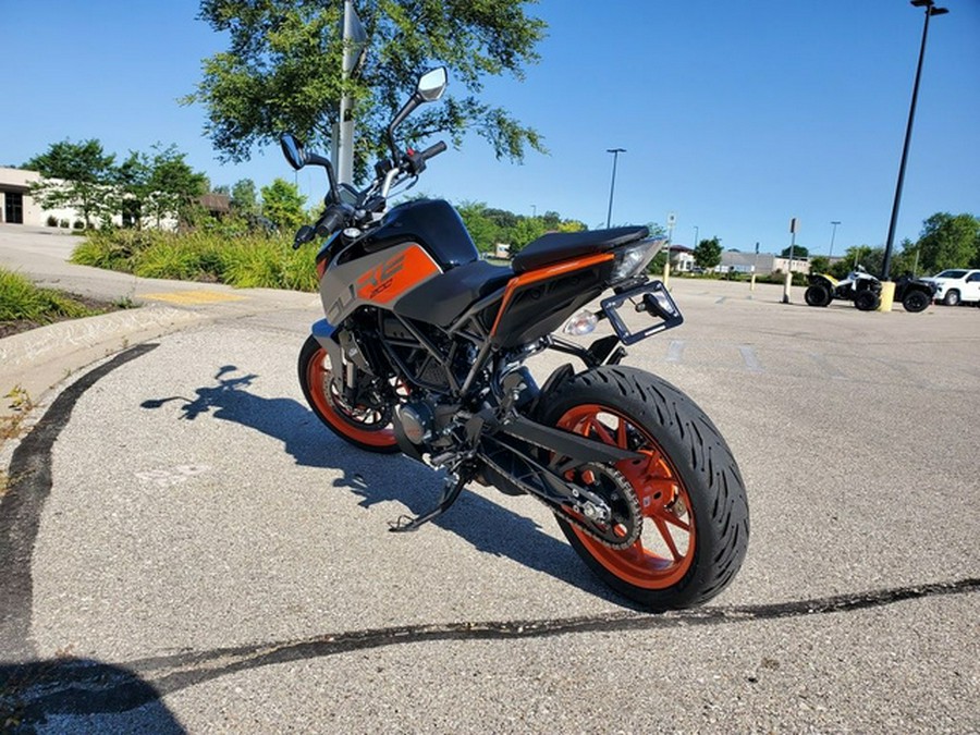 2023 KTM Duke 200