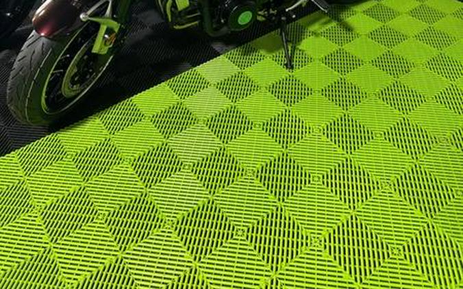 2025 Kawasaki Z900RS ABS