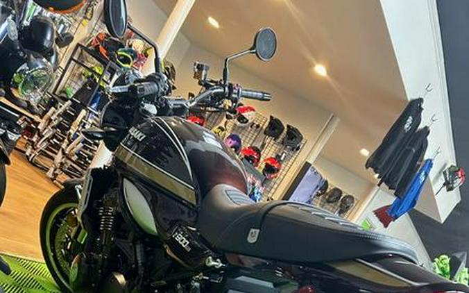 2025 Kawasaki Z900RS ABS