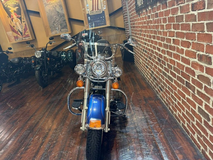 2017 Harley-Davidson Heritage Softail Classic FLSTC