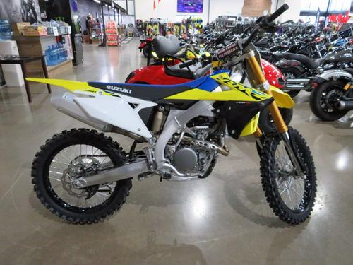 2022 Suzuki RM-Z250 Review [The Playful Motocross Racebike]