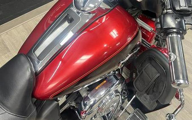 2012 Harley-Davidson® FLHTCUTG - Tri Glide® Ultra Classic®