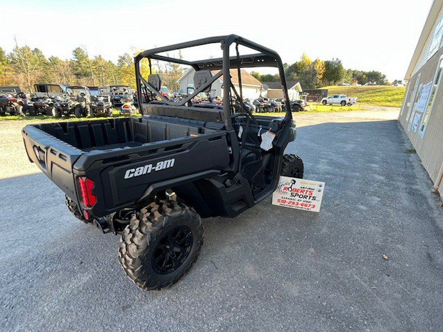 2025 Can-Am Defender DPS HD9