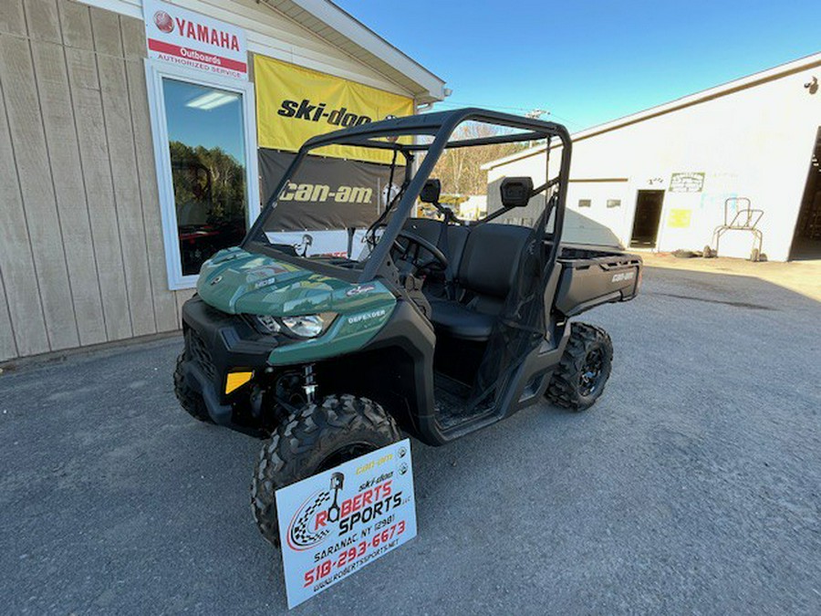2025 Can-Am Defender DPS HD9