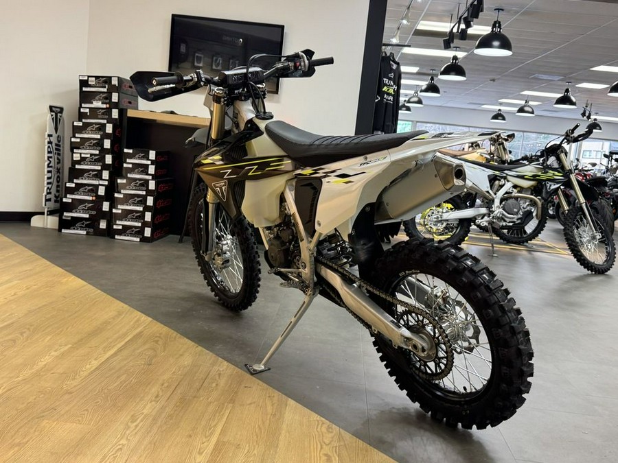2026 Triumph TF 450-C Jet black/ Pure white