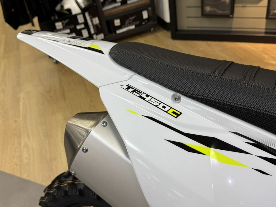 2026 Triumph TF 450-C Jet black/ Pure white
