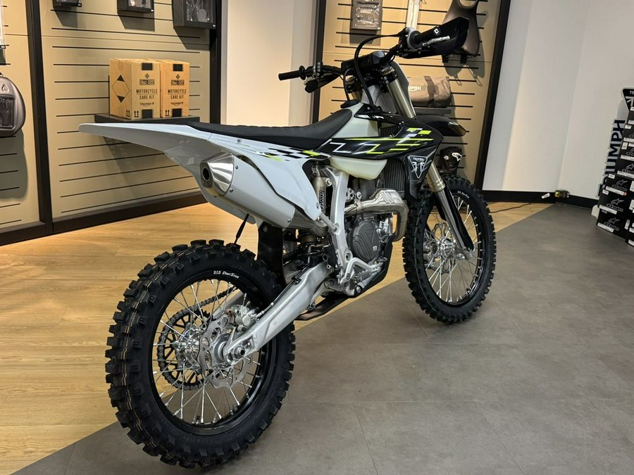 2026 Triumph TF 450-C Jet black/ Pure white