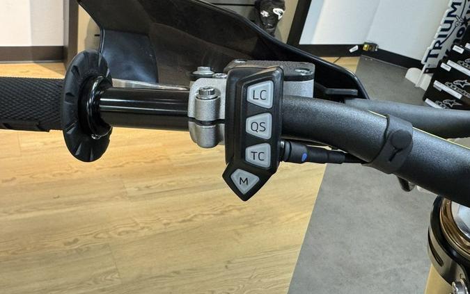 2026 Triumph TF 450-C Jet black/ Pure white