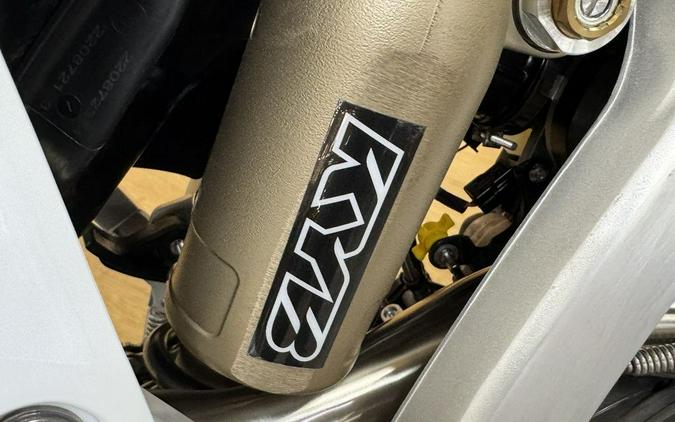 2026 Triumph TF 450-C Jet black/ Pure white