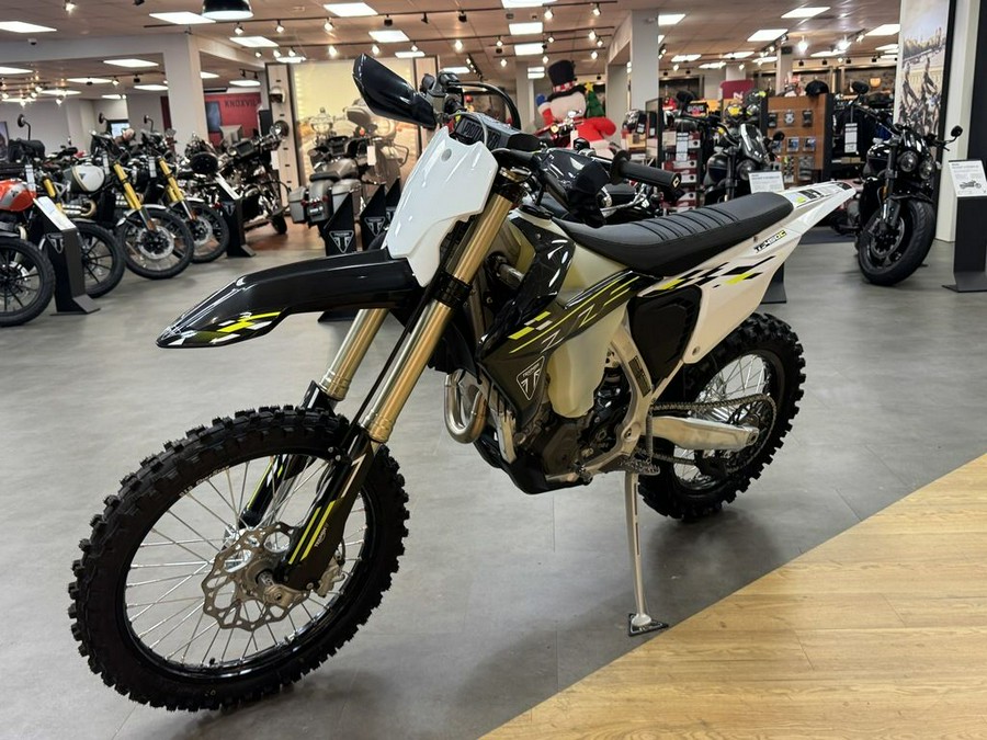 2026 Triumph TF 450-C Jet black/ Pure white