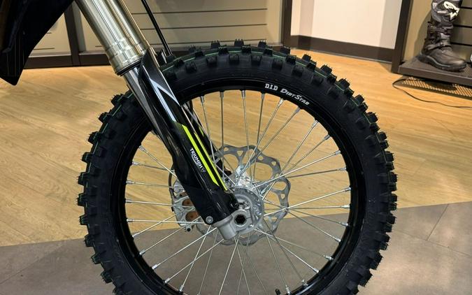 2026 Triumph TF 450-C Jet black/ Pure white