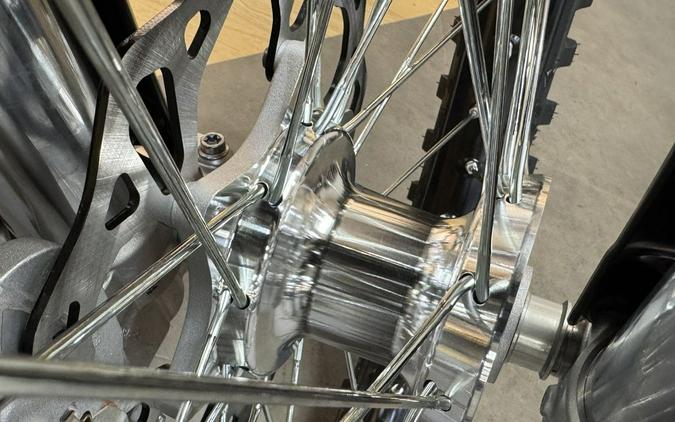 2026 Triumph TF 450-C Jet black/ Pure white