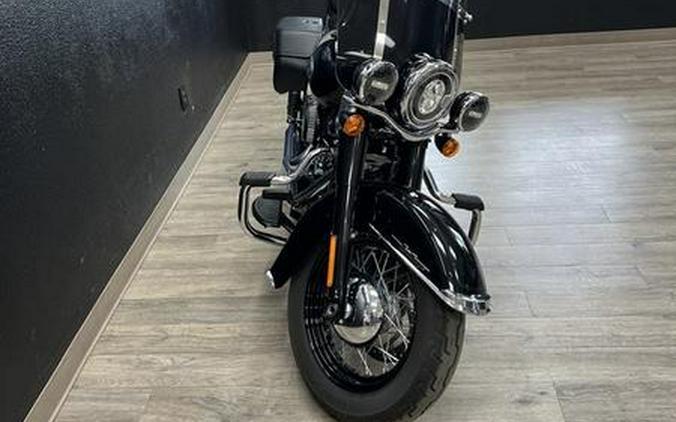 2021 Harley-Davidson® FLHCS - Heritage Classic 114