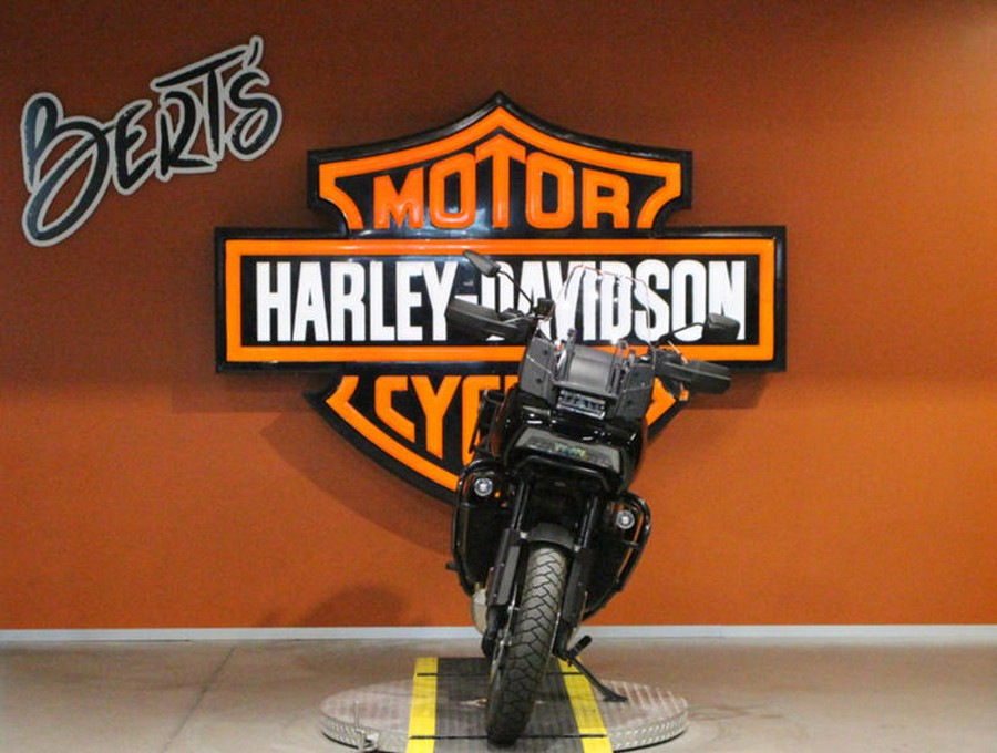 2022 Harley-Davidson® RA1250S - Pan America™ 1250 Special