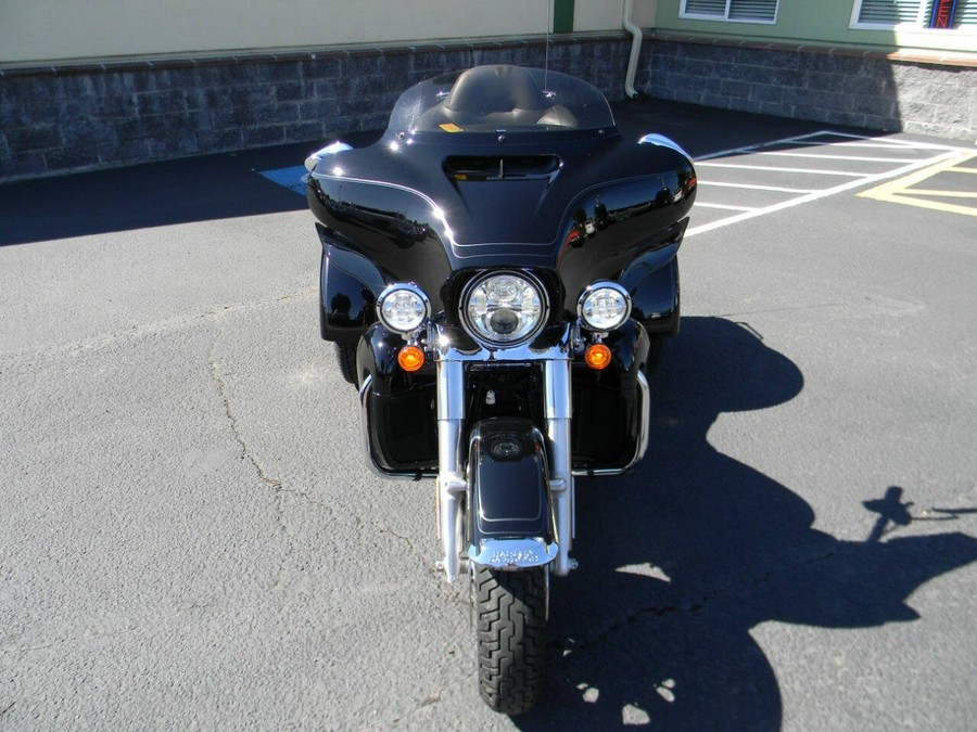 2022 Harley-Davidson Tri Glide Ultra Ultra Classic FLHTCUTG