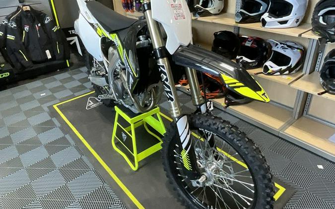 2025 Triumph TF 250-X Jet Black/Pure White