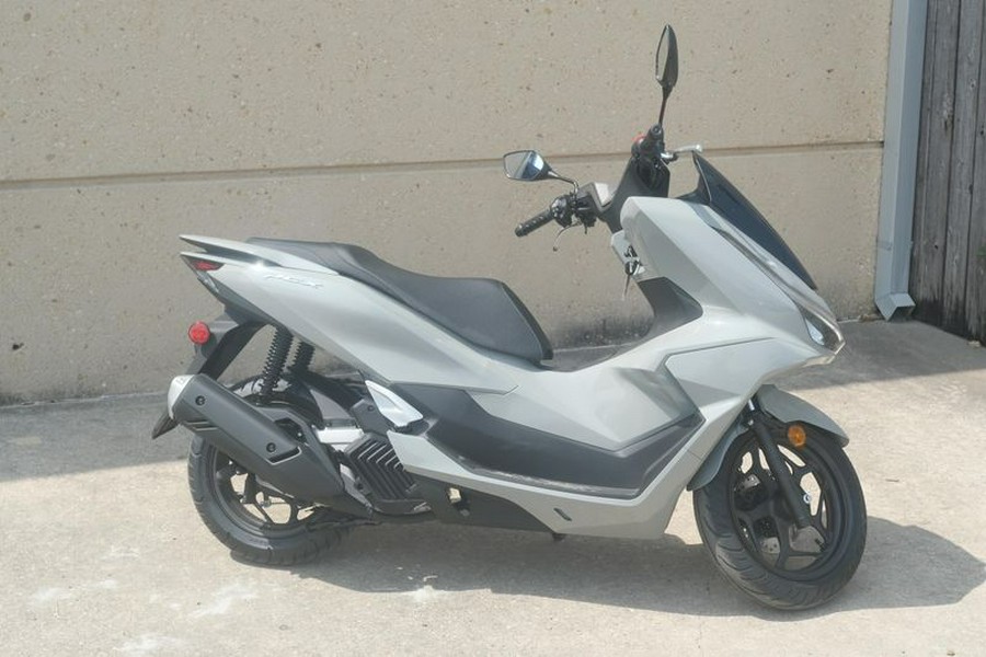 New 2025 HONDA PCX