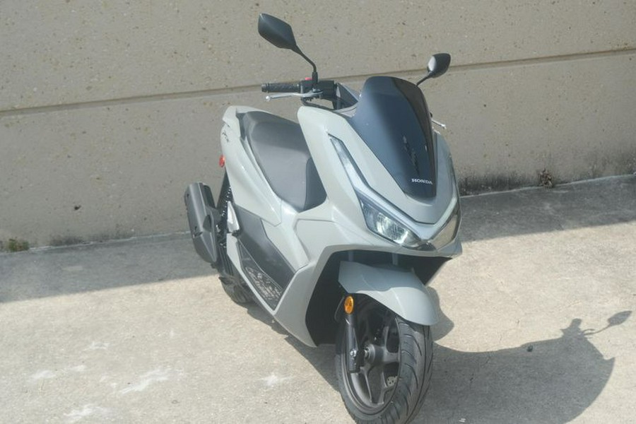 New 2025 HONDA PCX