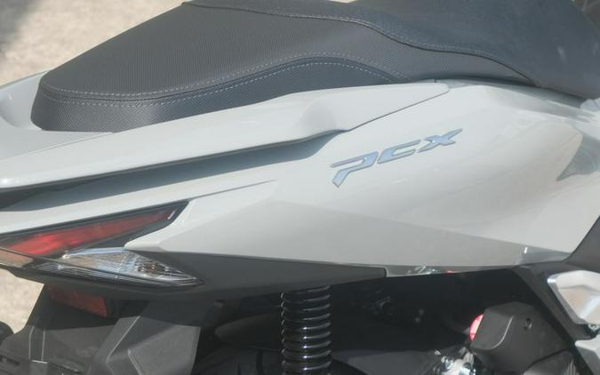 New 2025 HONDA PCX