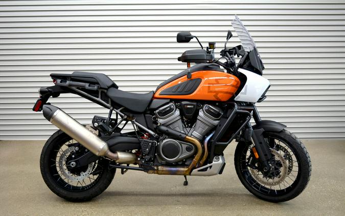 2021 Harley-Davidson® Pan America™ 1250 Special Baja Orange/Stonewashed White Pearl