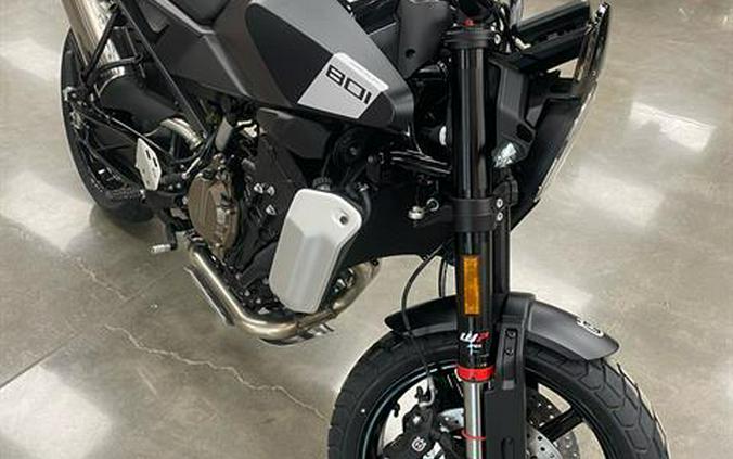 2025 Husqvarna Svartpilen 801
