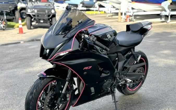 2025 Yamaha YZF R7