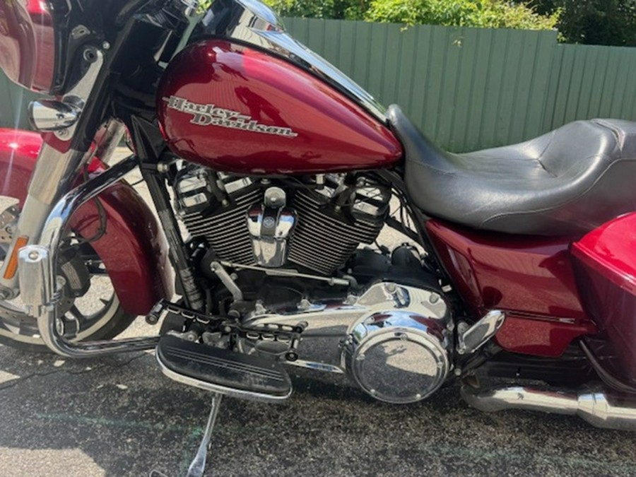 2017 Harley-Davidson FLHXS - Street Glide Special