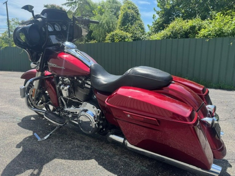 2017 Harley-Davidson FLHXS - Street Glide Special
