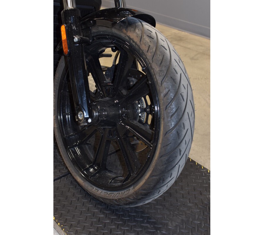 2023 Indian Motorcycle Scout Rogue Sixty