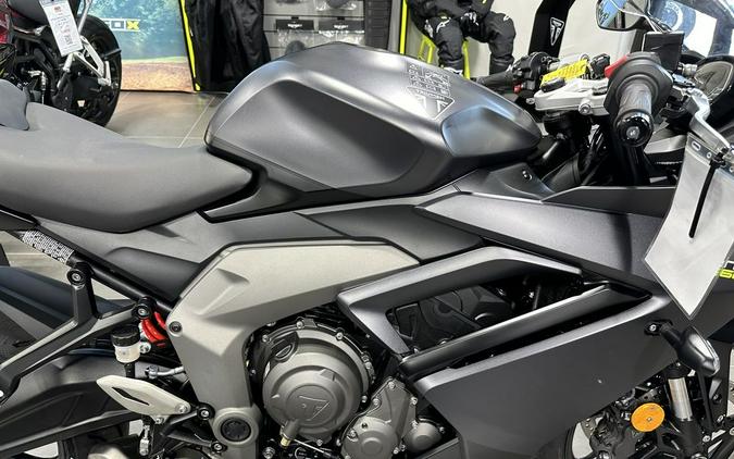 2025 Triumph Daytona 660 Satin Granite/Satin Black