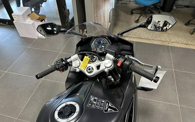 2025 Triumph Daytona 660 Satin Granite/Satin Black