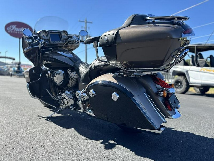 2018 Indian Motorcycle® Roadmaster® ABS Polish.Bronze Over Thund.Black w/Silver Pinst.