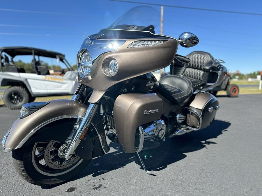 2018 Indian Motorcycle® Roadmaster® ABS Polish.Bronze Over Thund.Black w/Silver Pinst.