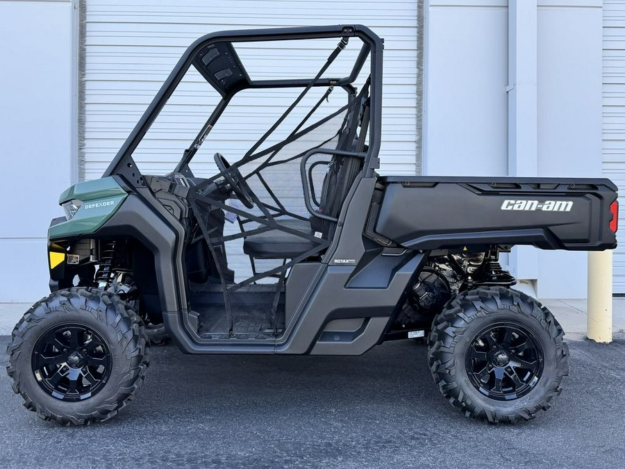 2025 Can-Am® Defender DPS HD10 Compass Green