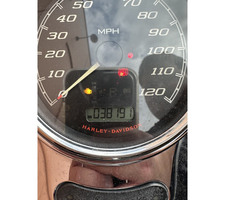 Harley-Davidson® Freewheeler™ Vivid Black