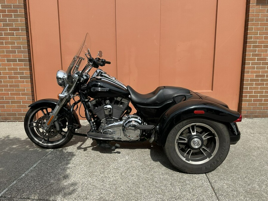 Harley-Davidson® Freewheeler™ Vivid Black