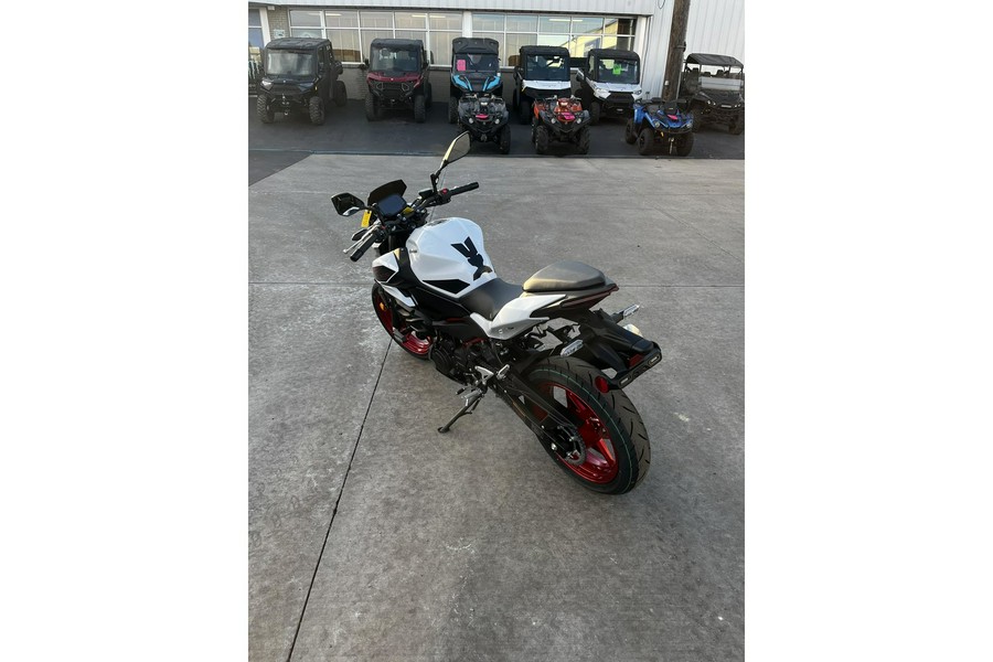 2026 Kawasaki Z500 SE ABS