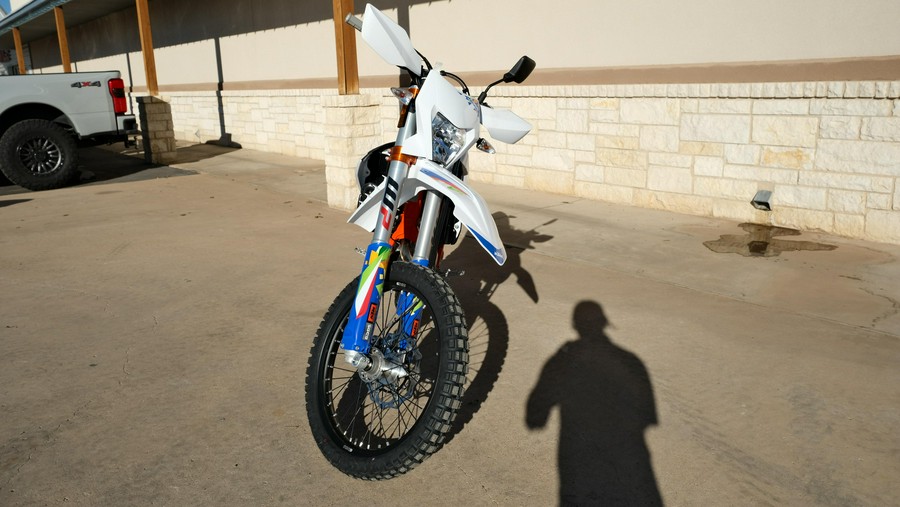 2026 KTM 500 EXCF 6 DAYS